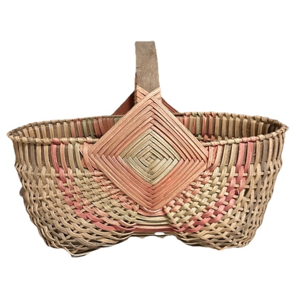 Vintage Handwoven Amish Basket  Farmhouse Rustic Harvest Eggs